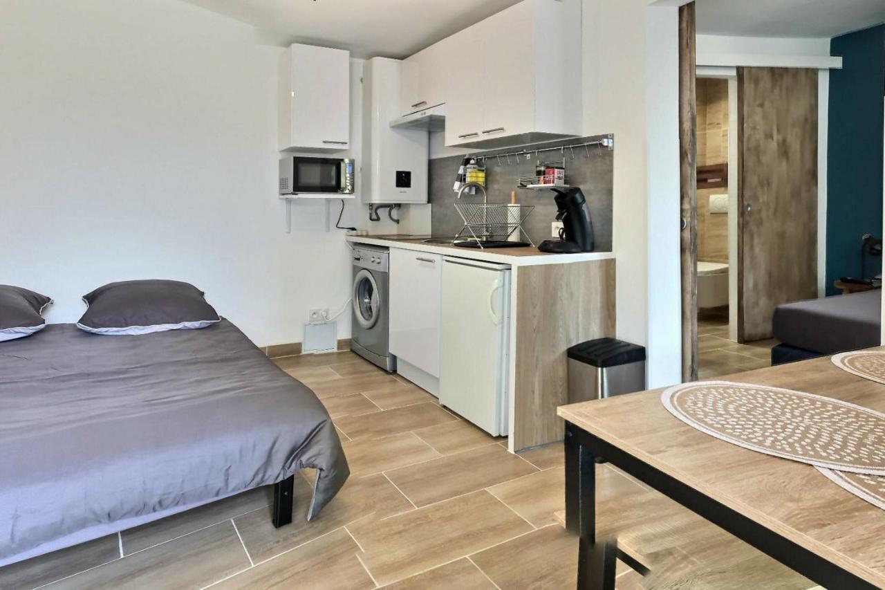 Bleu Lavande - Coquet Appartement Ambiance Village Istres Esterno foto
